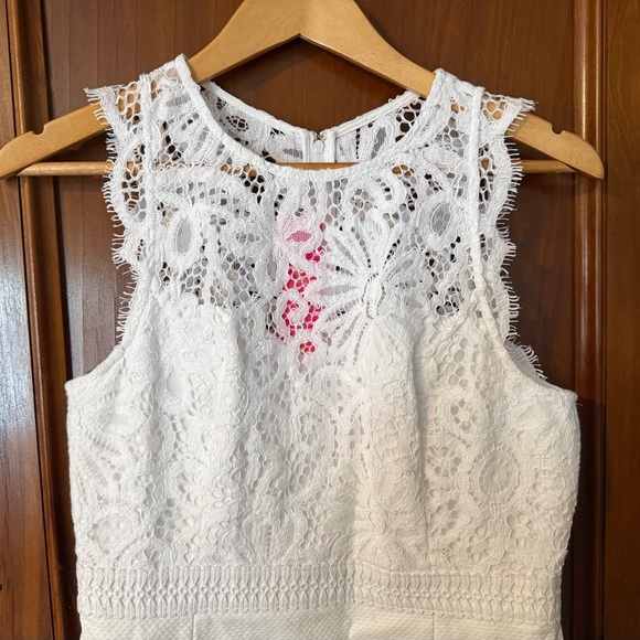 Lilly Pulitzer Sharice Resort White Lace Stretch Shift Dress Womens 6 - Picture 2 of 10